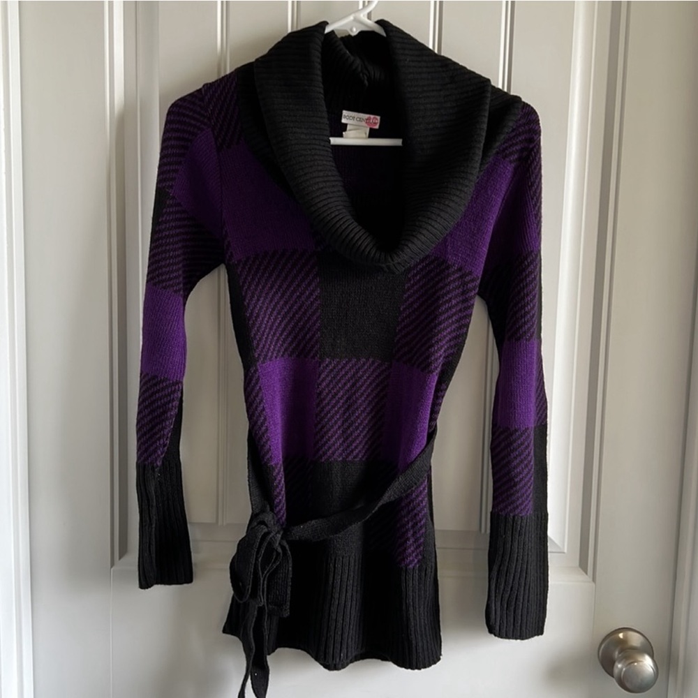 Body Central Purple & Black Sweater